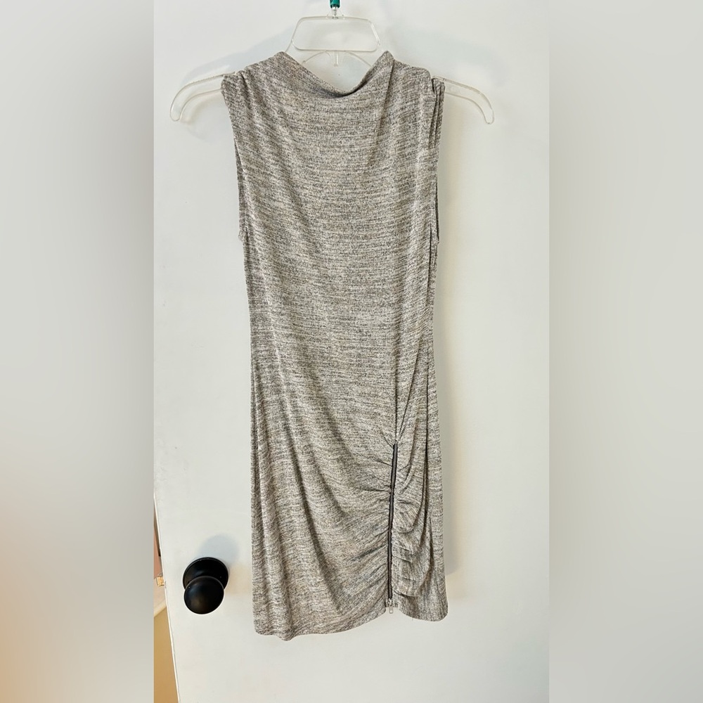 Chic Heather Gray Pencil Skirt with Zipper Detail